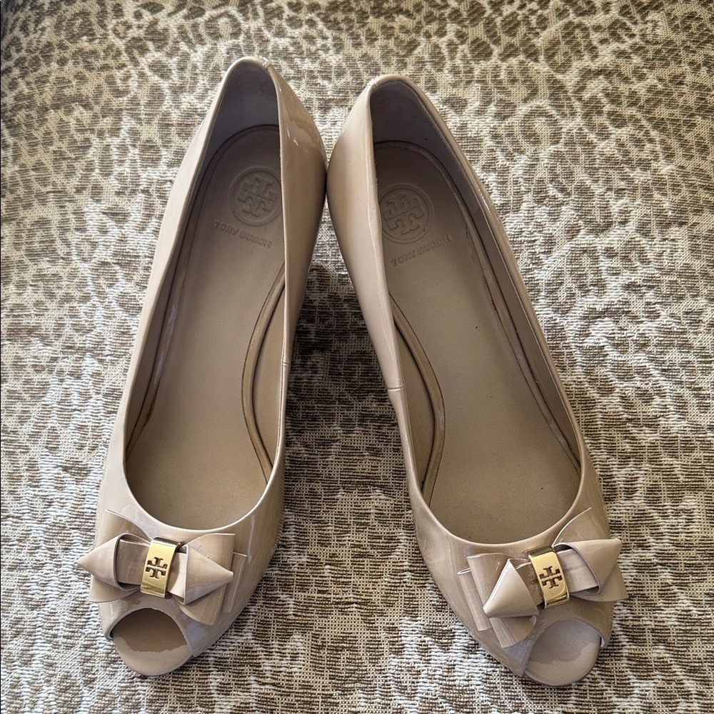 Tory Burch Beige Peep-Toe Heels with Bow